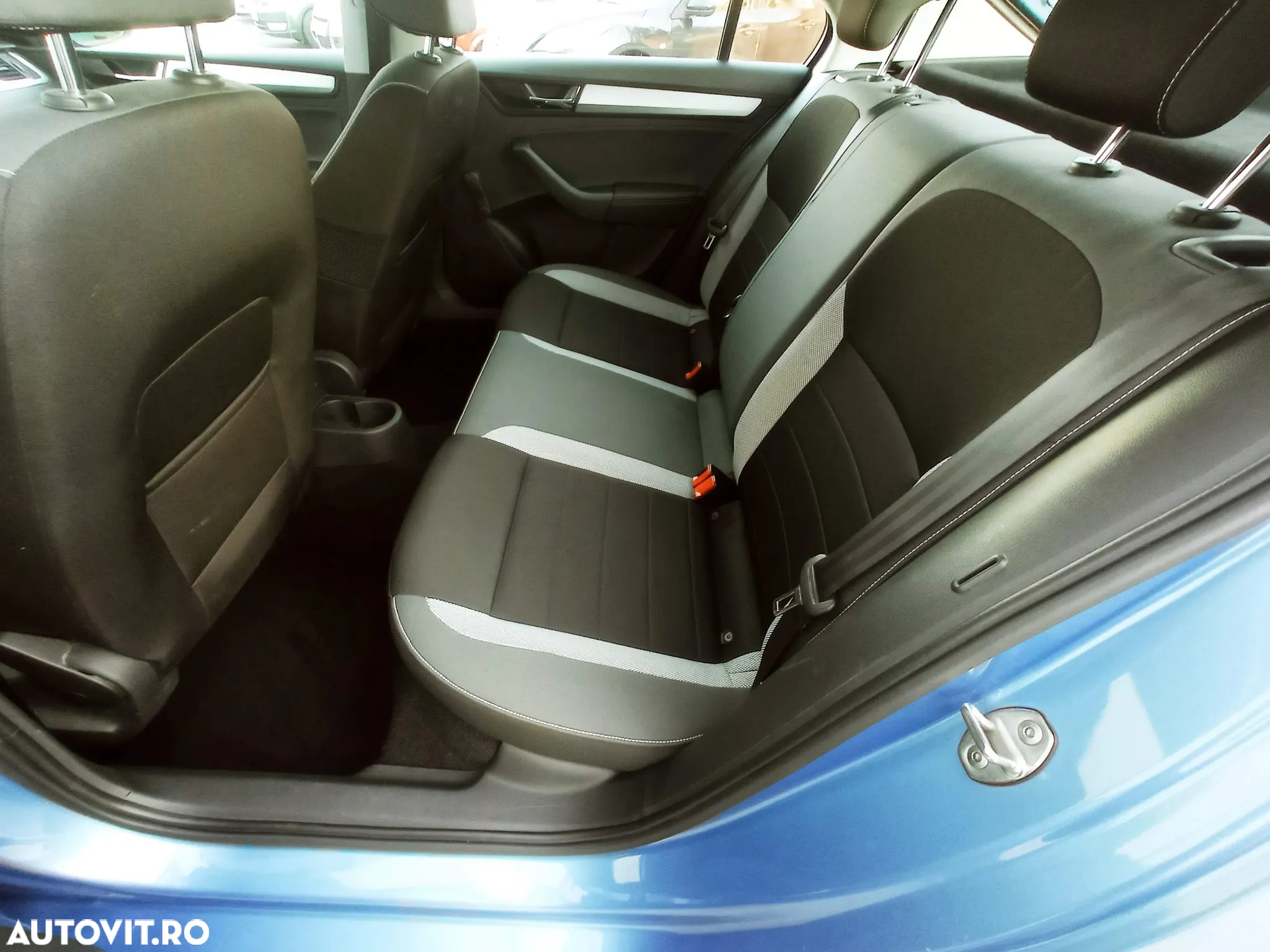 Skoda RAPID 1.0 TSI Ambition - 17