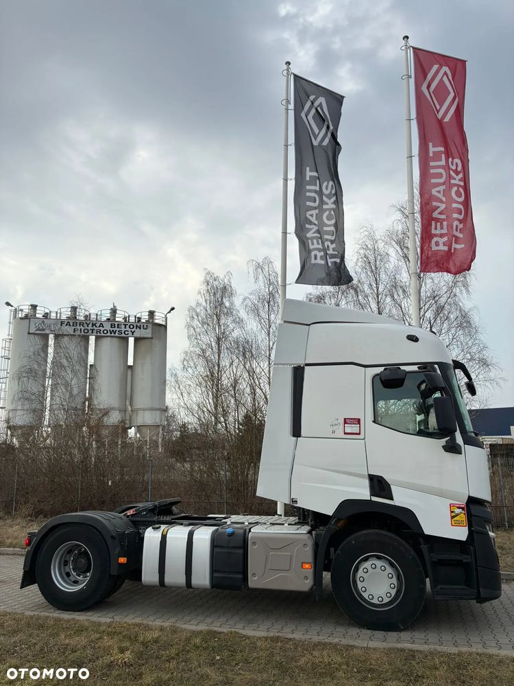 Renault T480 Sleeper Cab - 1