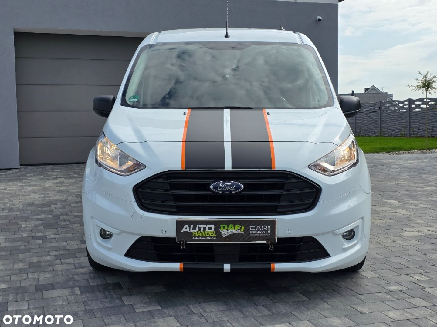 Ford Transit Connect - 8