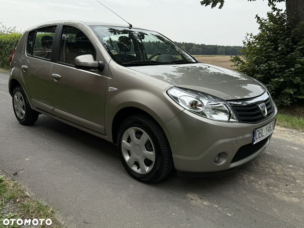 Dacia Sandero 1.2 16V 75 Celebration - 24
