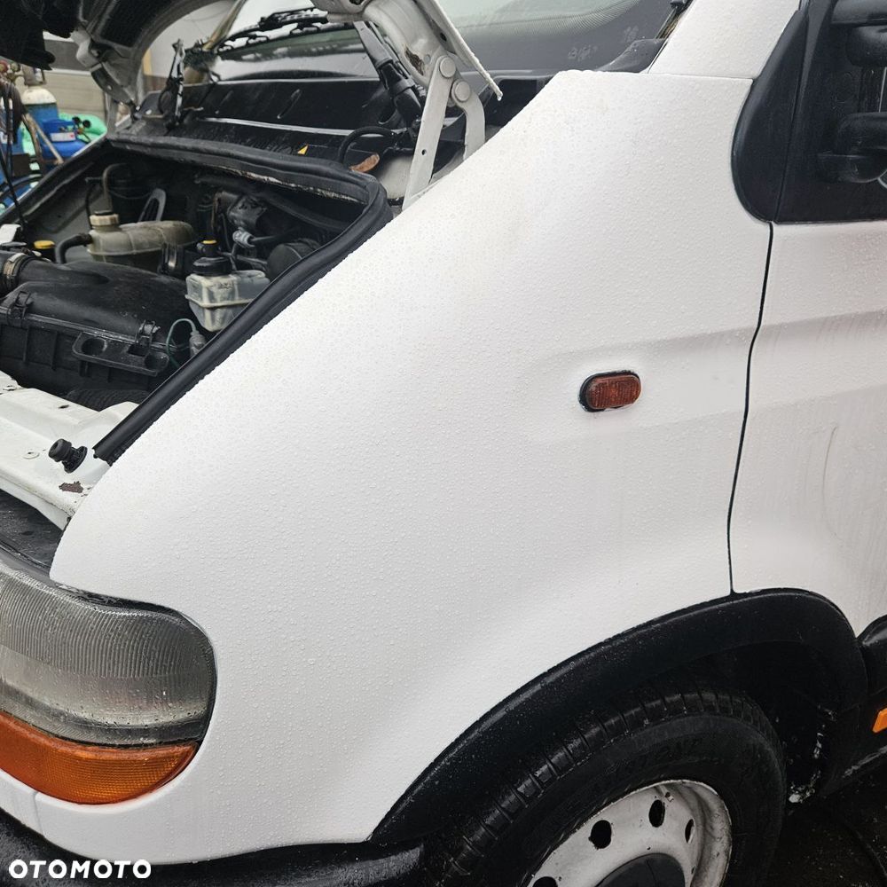 Błotnik przedni / prawy lewy przód / Renault Master II (lak. 0389) - 1