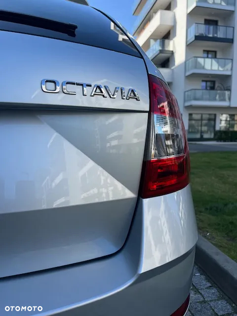 Skoda Octavia 2.0 TDI DSG Clever - 10