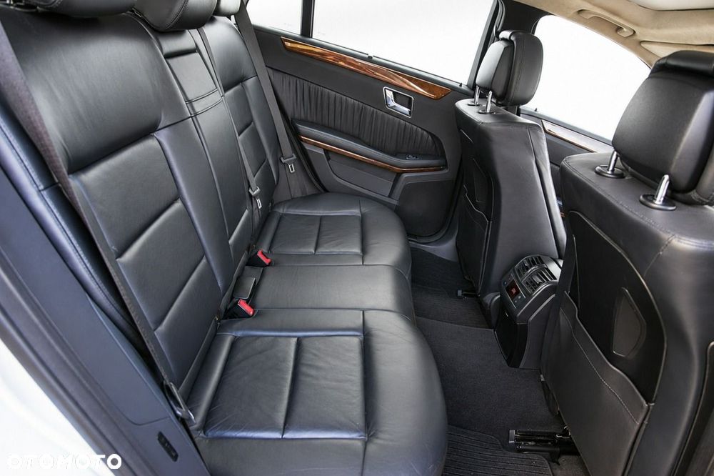 Mercedes-Benz Klasa E 350 CDI BlueEff Elegance - 23