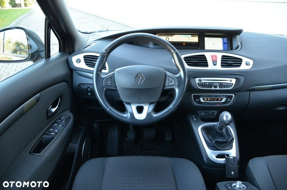 Renault Grand Scenic - 28