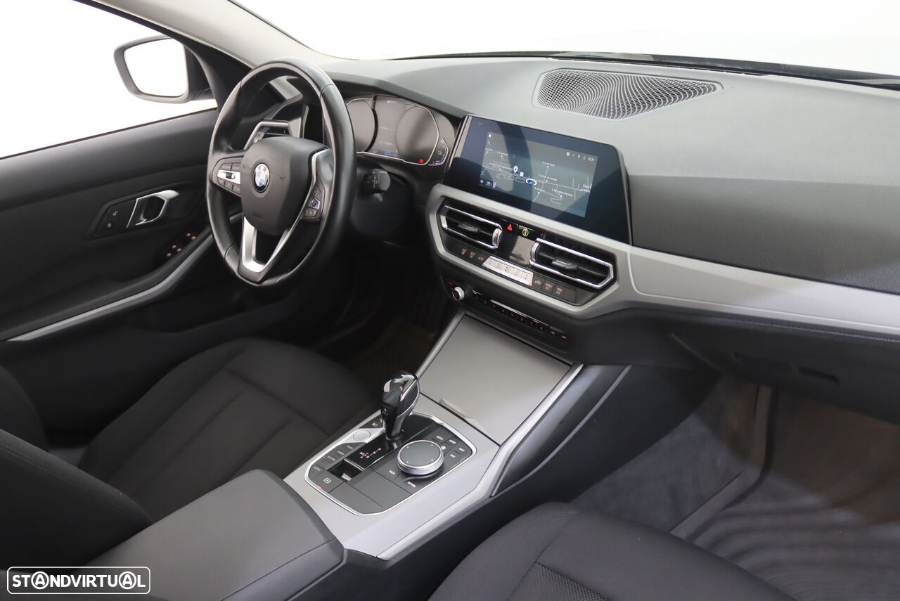 BMW 330 e Touring Corporate Edition Auto - 5