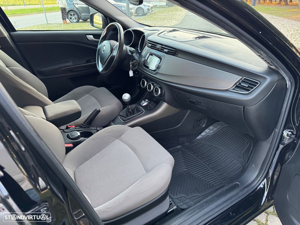 Alfa Romeo Giulietta 1.4 T M-air Distinctive - 6