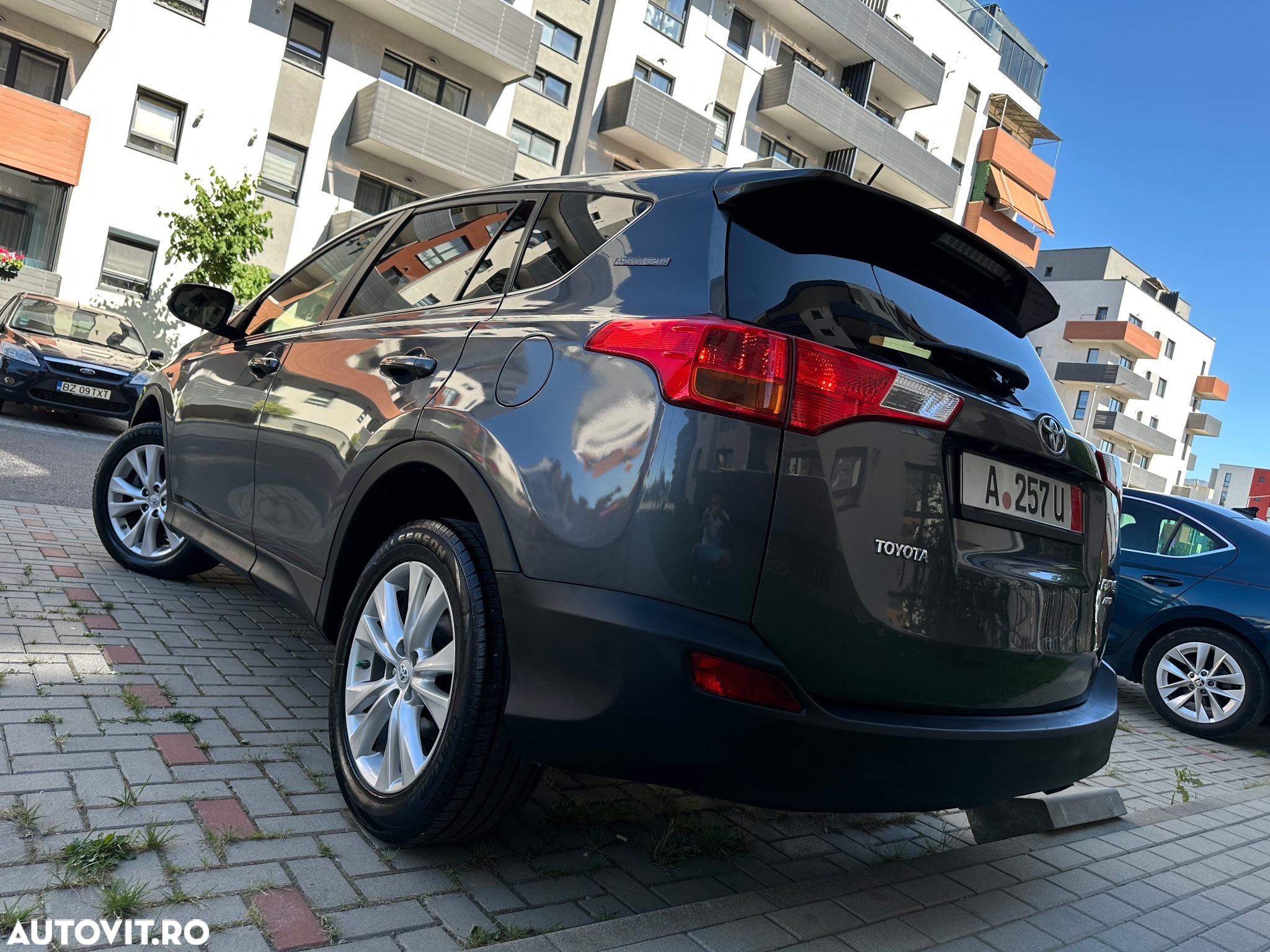 Toyota RAV4 2.0 D-4D 4WD Executive - 2