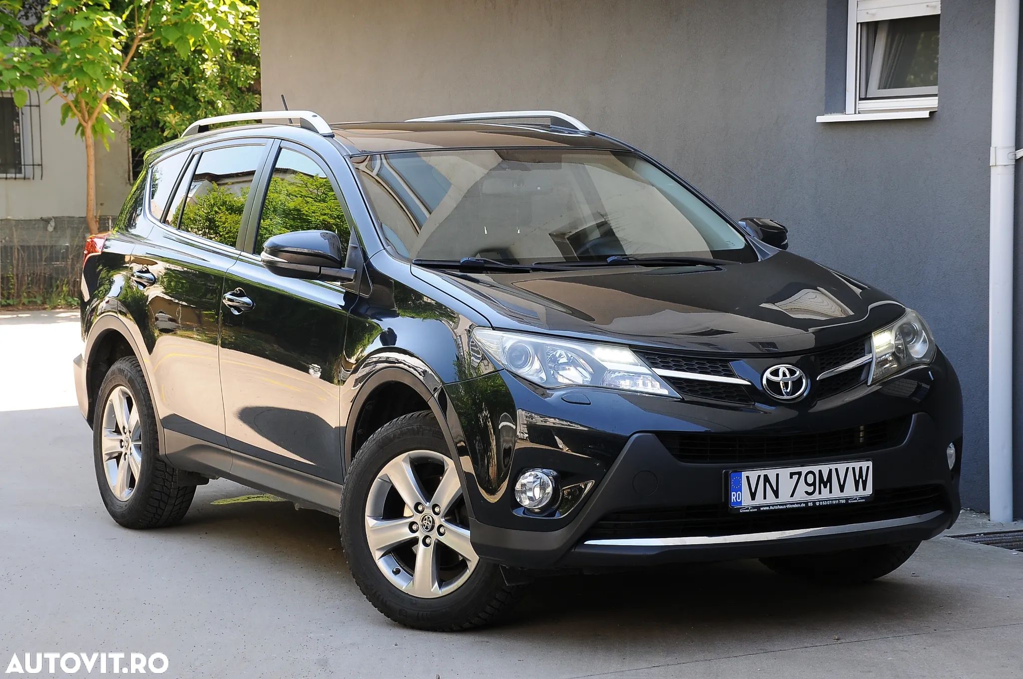 Toyota RAV4 2.2 D-4CAT 4WD Aut Luxury - 1