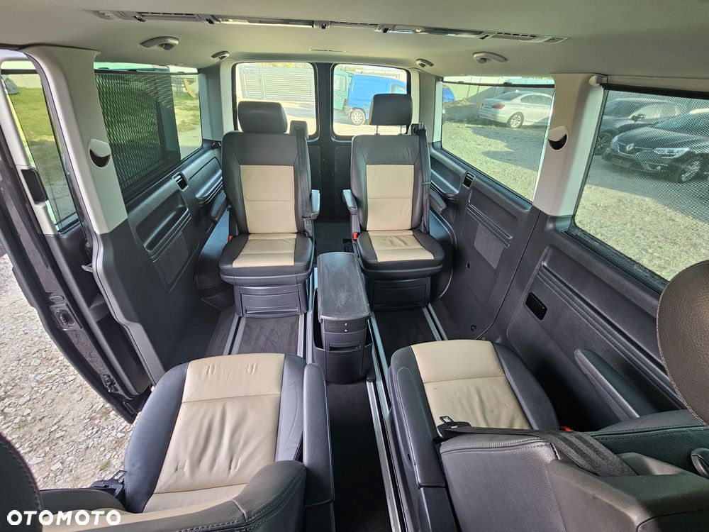 Volkswagen Caravelle - 28