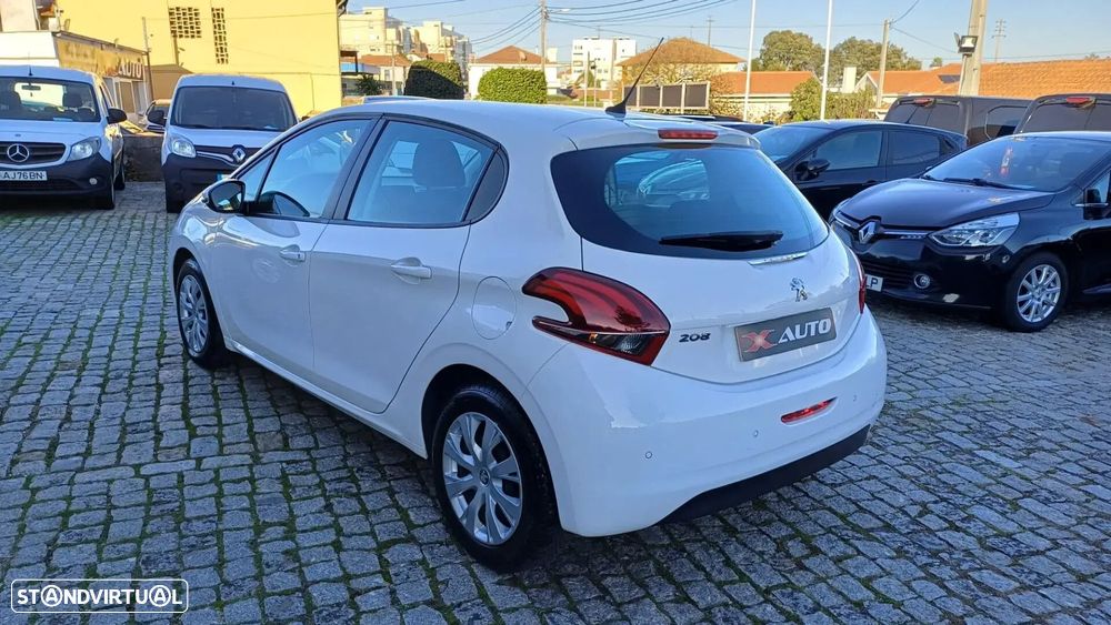 Peugeot 208 - 6
