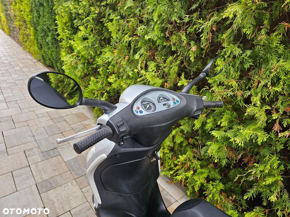 Piaggio FLY - 11