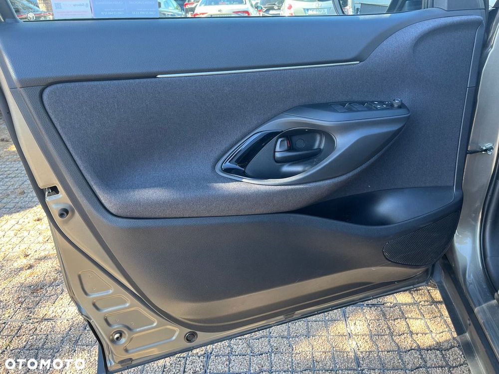 Toyota Yaris Cross Hybrid 1.5 Style AWD - 26