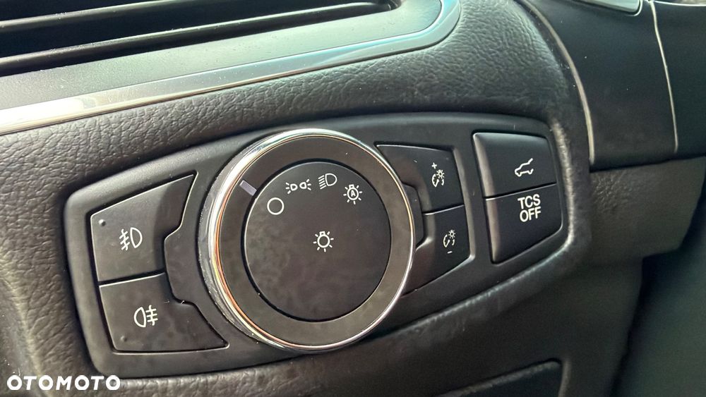 Ford Edge 2.0 EcoBlue Bi-Turbo 4x4 ST-LINE - 28