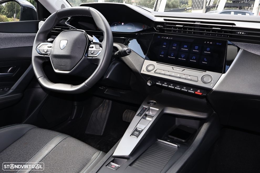 Peugeot 408 1.6 Hybrid Allure e-EAT8 - 13
