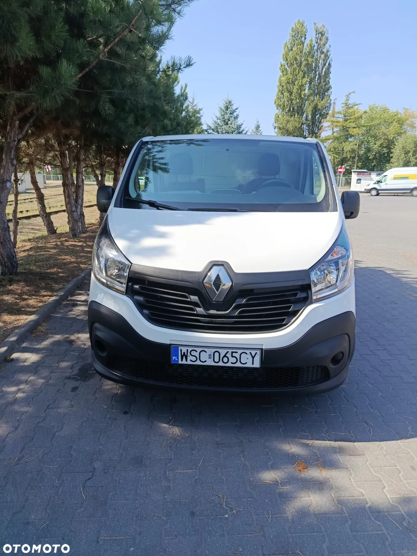 Renault Trafic - 12
