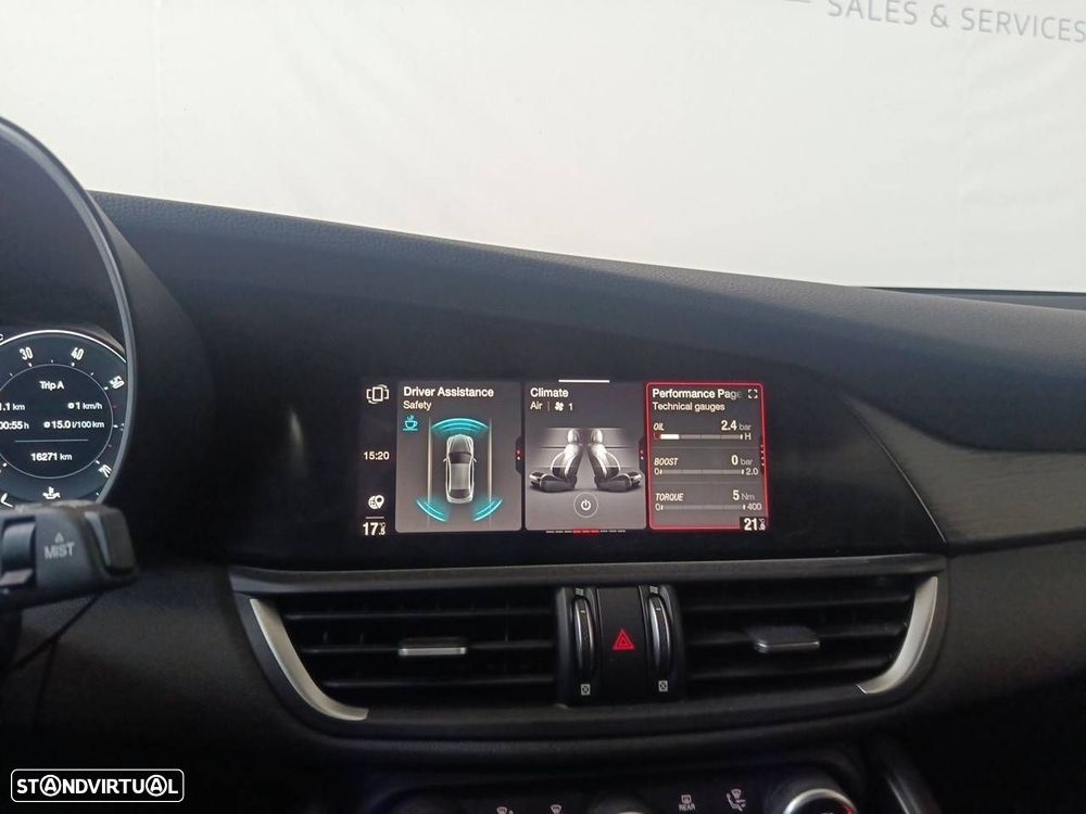 Alfa Romeo Giulia 2.0 T TI Q4 AT8 - 22