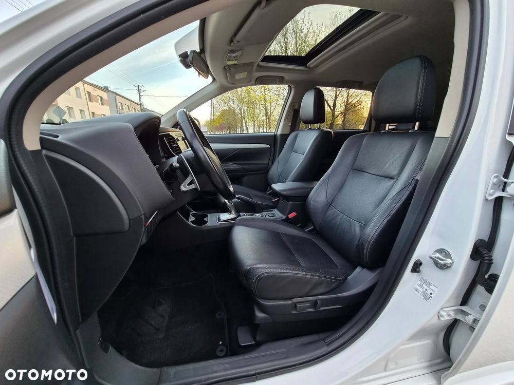 Mitsubishi Outlander - 17