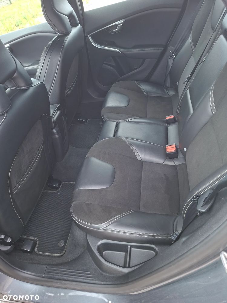 Volvo V40 D4 Drive-E R-Design Momentum - 14