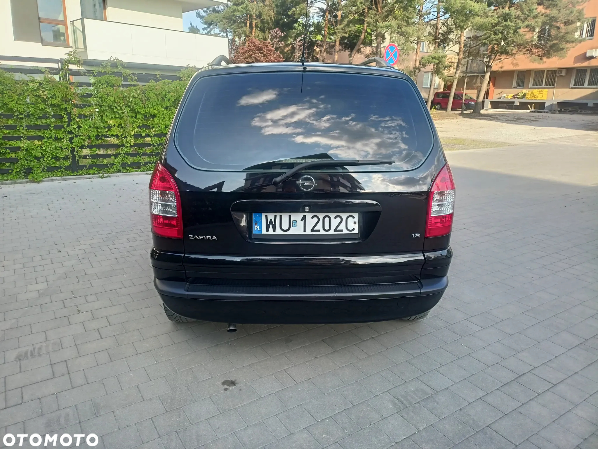 Opel Zafira 1.8 Executive - 8