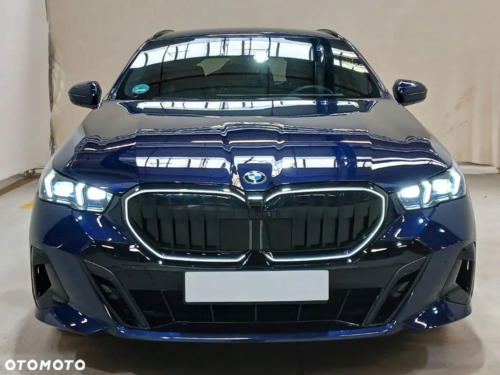 BMW Seria 5 520d xDrive - 4
