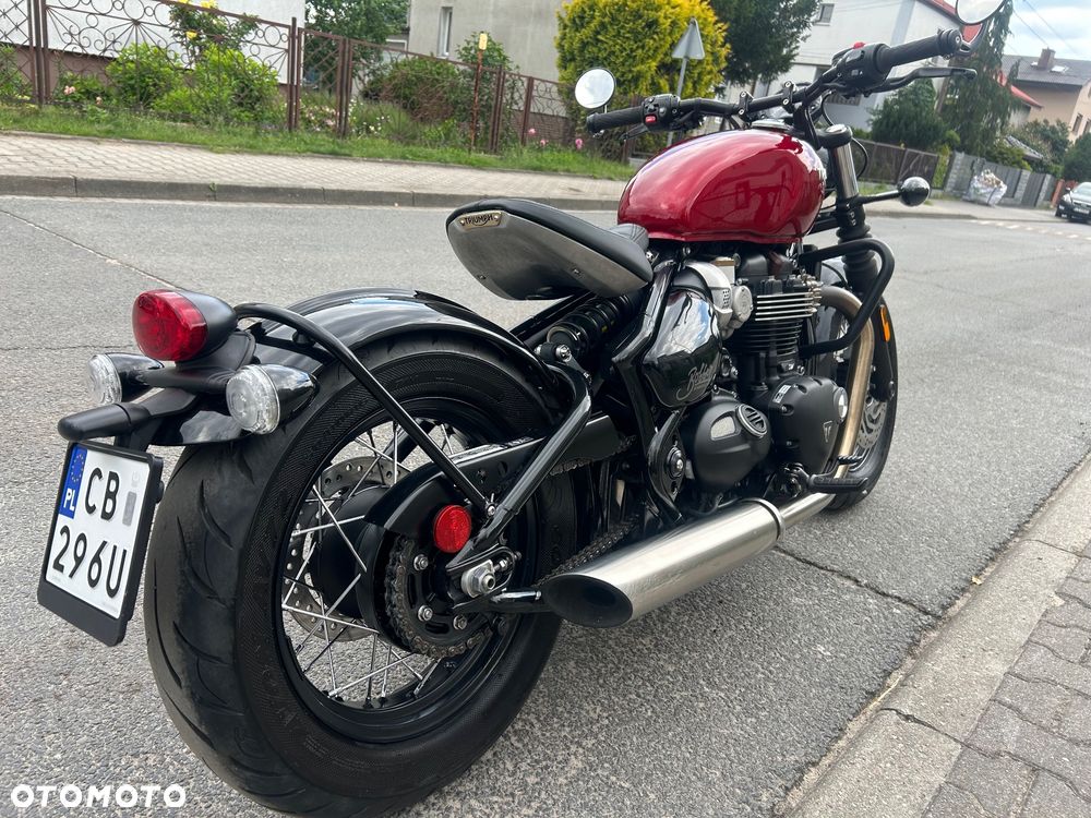 Triumph Bonneville Bobber - 27