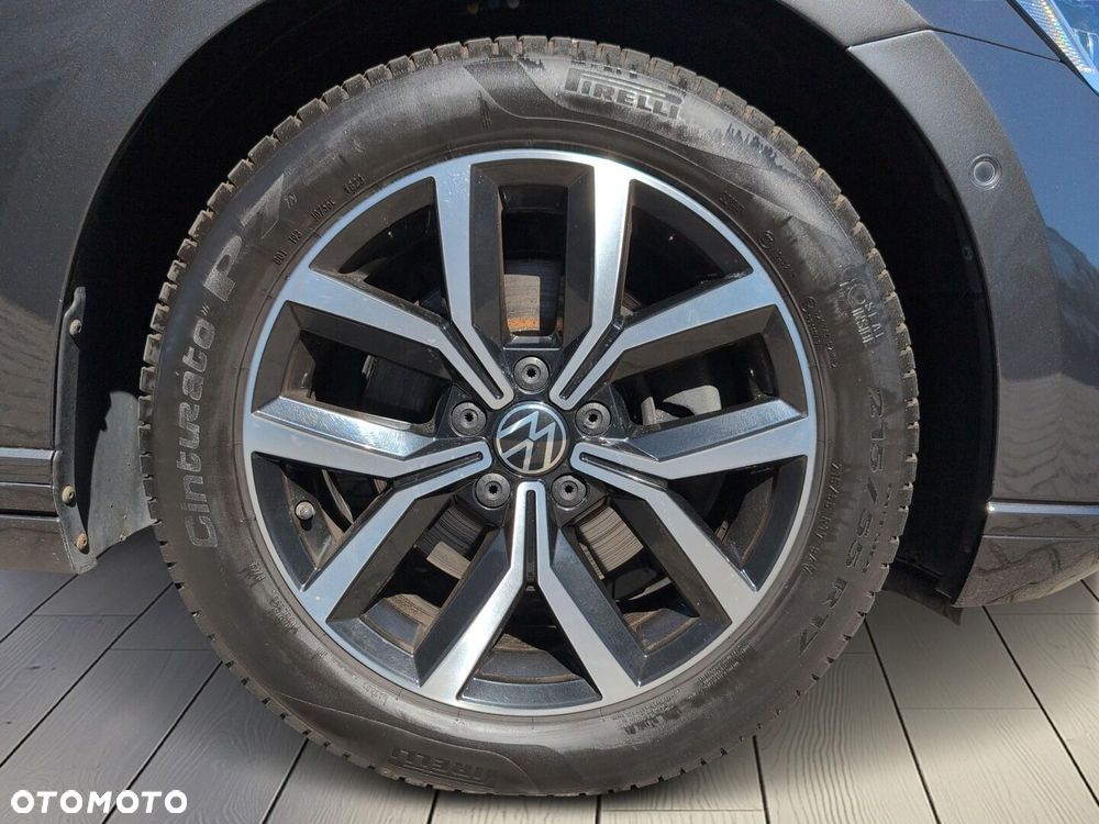 Volkswagen Passat - 21
