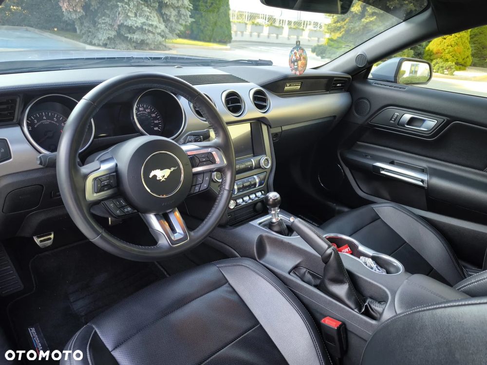 Ford Mustang 2.3 EcoBoost - 32