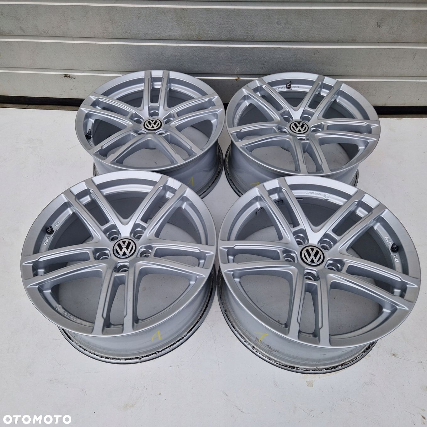 VW PASSAT B7 B8 CC TIGUAN I II ARTEON SHARAN 17 ET27 5x112 4X - 2