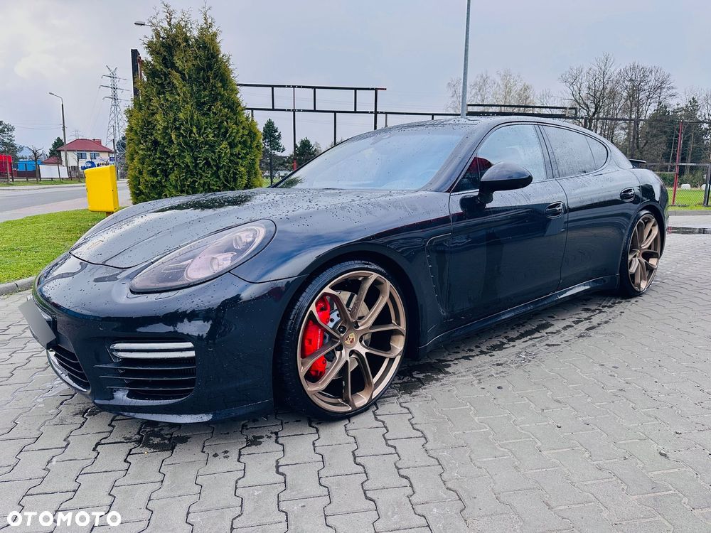 Porsche Panamera Turbo PDK - 2