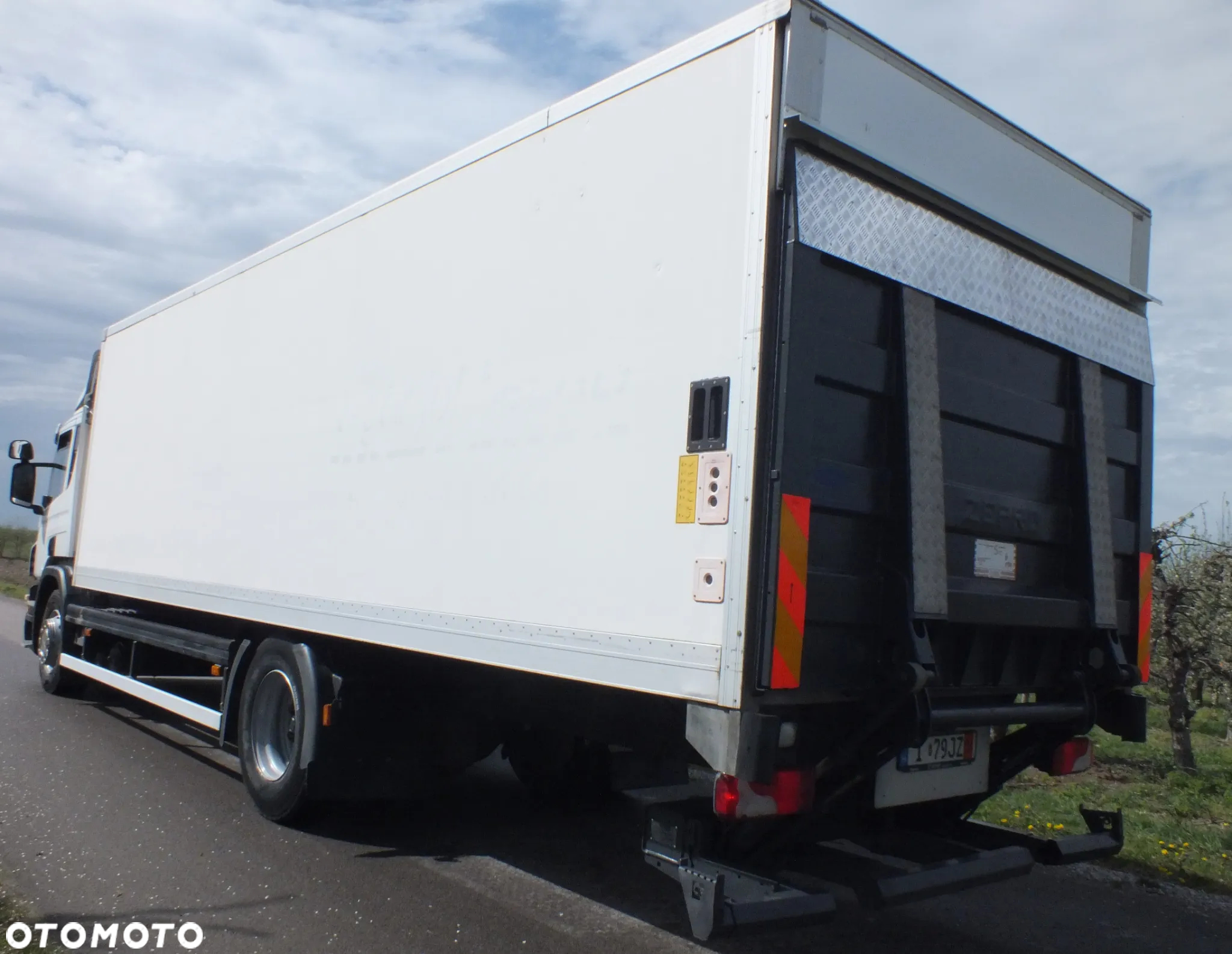 Scania P 280 - 4