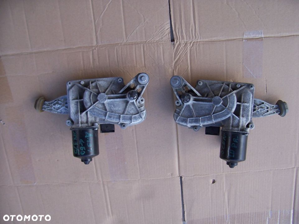 SCENIC 3 III O9- MECHANIZM WYCIERACZEK W000002178RH orygi.