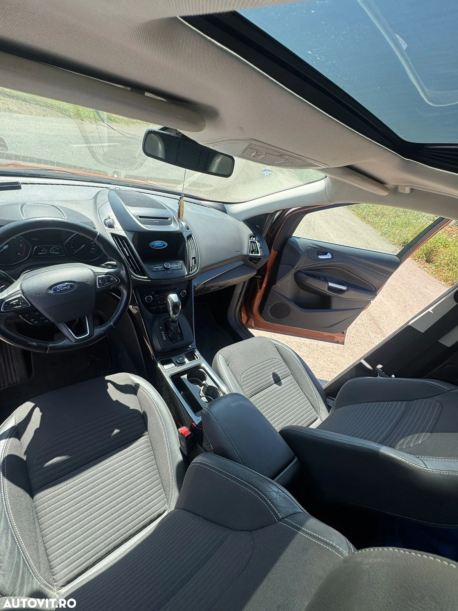 Ford Kuga - 12