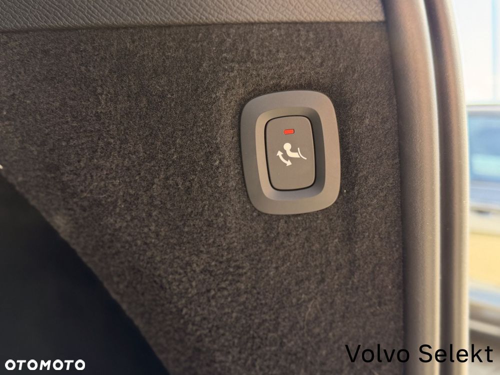 Volvo XC 90 - 32