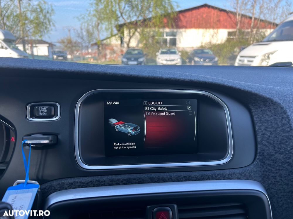 Volvo V40 D4 VEA Momentum - 20