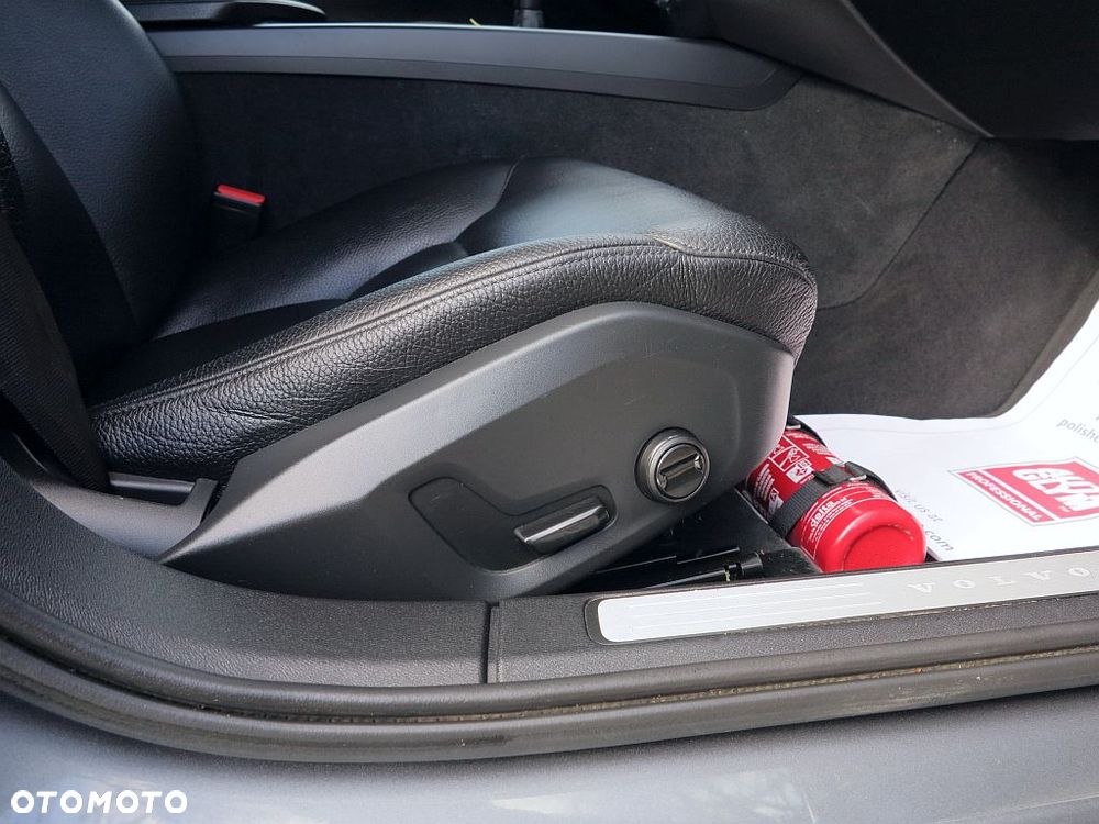 Volvo V60 D3 Momentum - 22