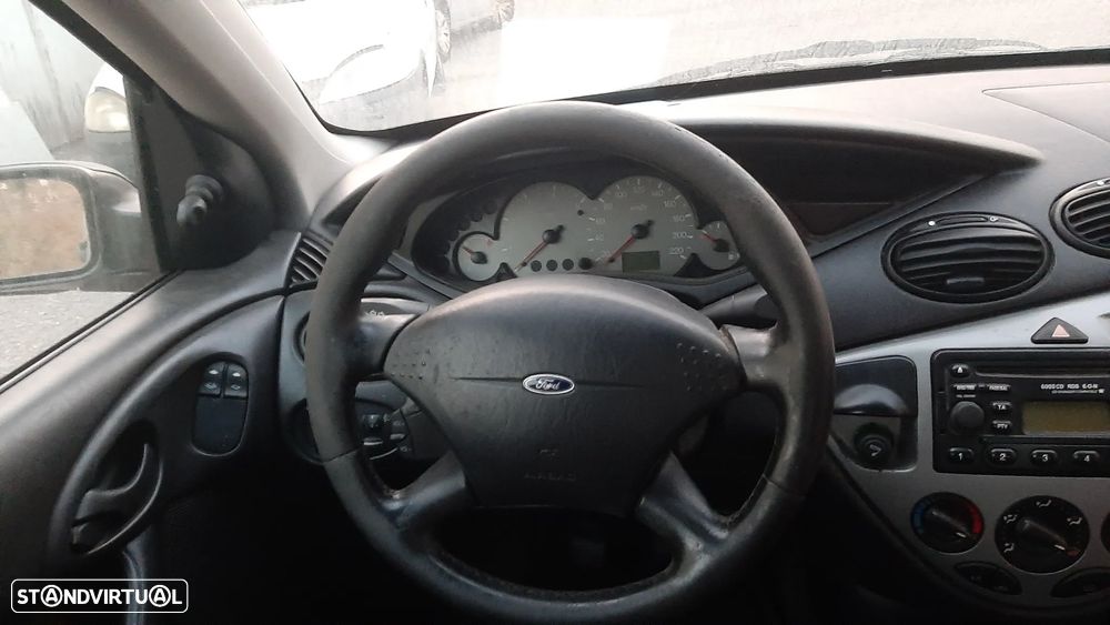 Ford Focus DI Trend - 5