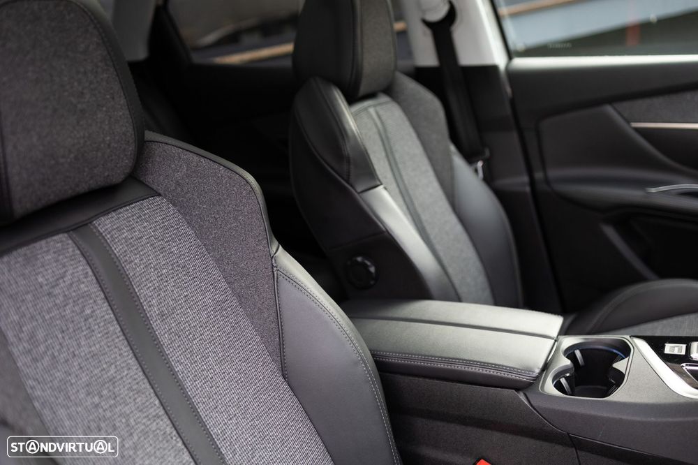 Peugeot 3008 1.5 BlueHDi GT Line EAT8 - 29