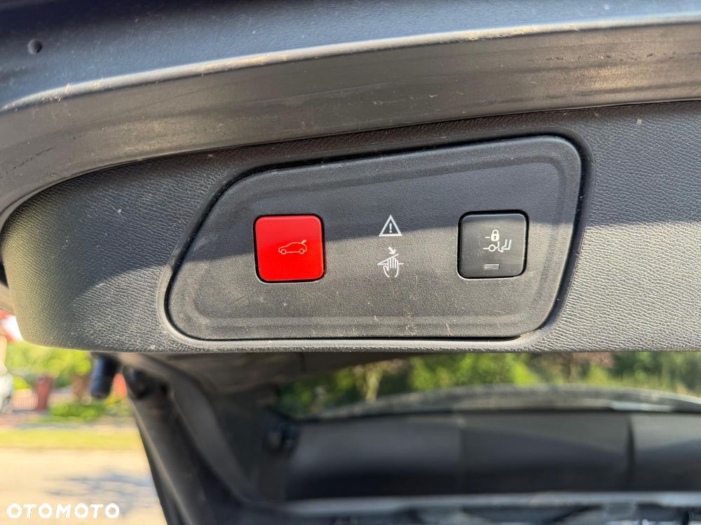 Peugeot 3008 1.2 PureTech Allure S&S - 14