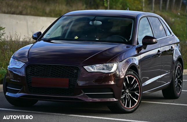 Audi A3 1.6 TDI S-Tronic Attraction - 17