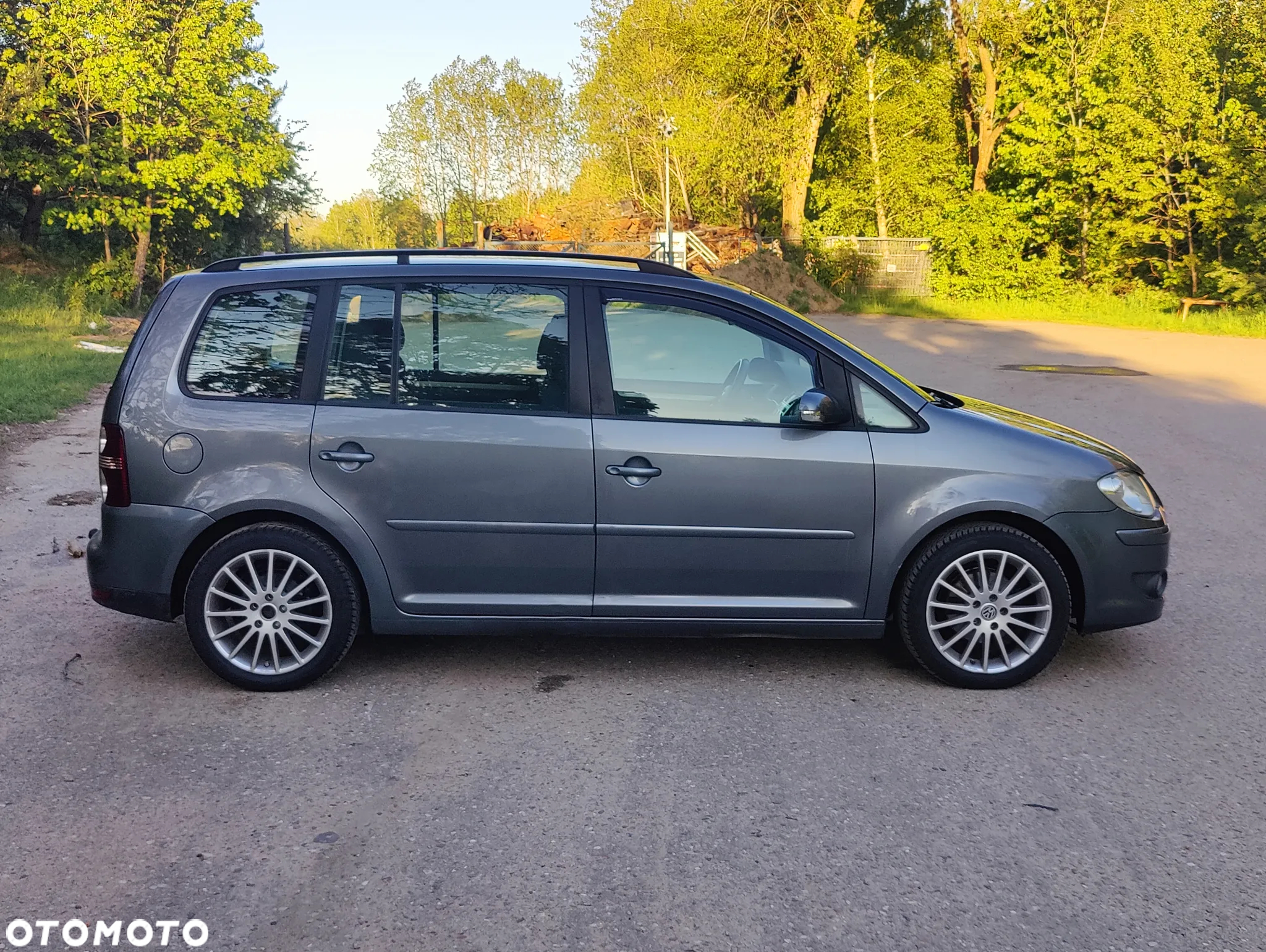 Volkswagen Touran - 6