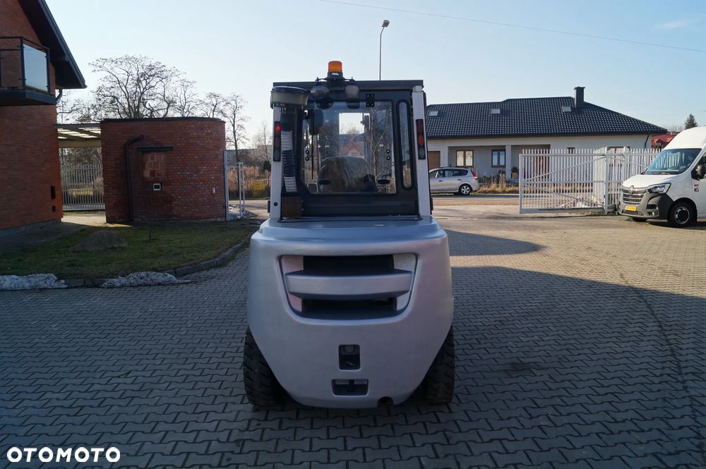 Nissan Wózek widłowy 5 tony udźwigu - 5