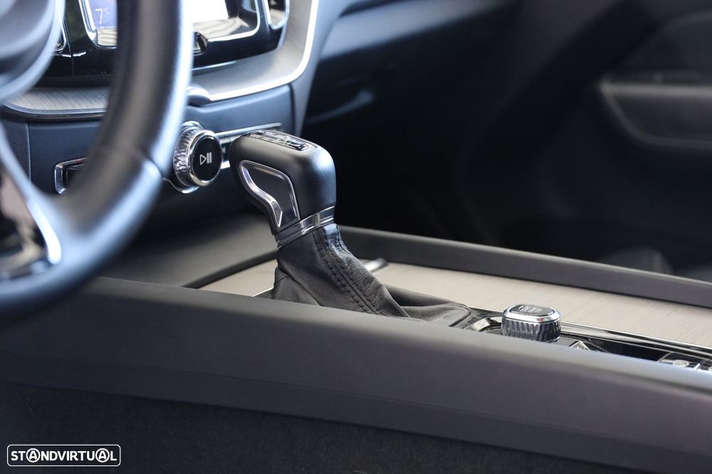 Volvo XC 60 2.0 D5 Inscription AWD - 17