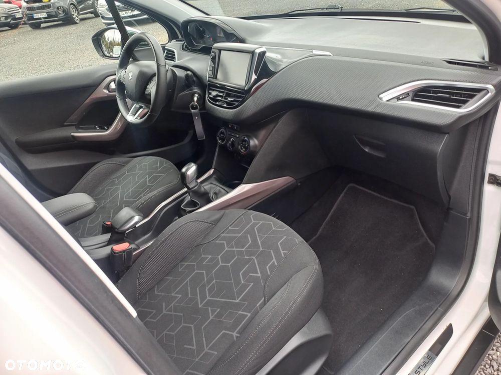 Peugeot 2008 - 22