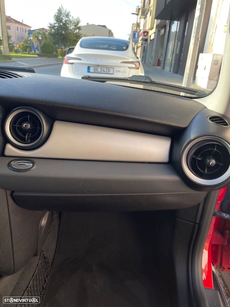 MINI 3 Portas One D - 26