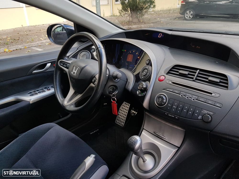Honda Civic 1.8 Sport - 51