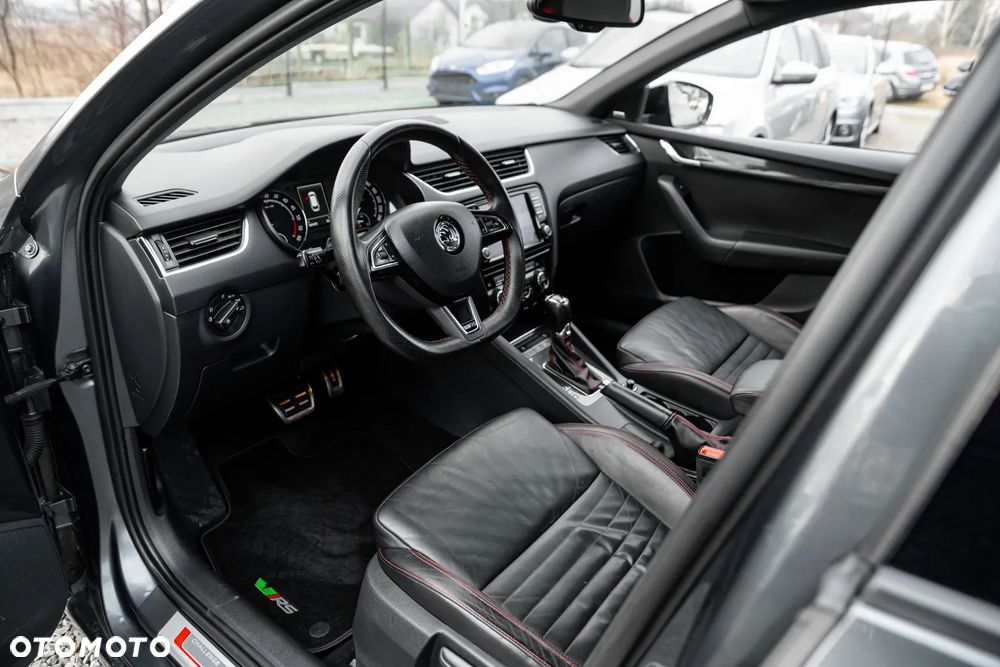 Skoda Octavia 2.0 TDI DSG RS - 17