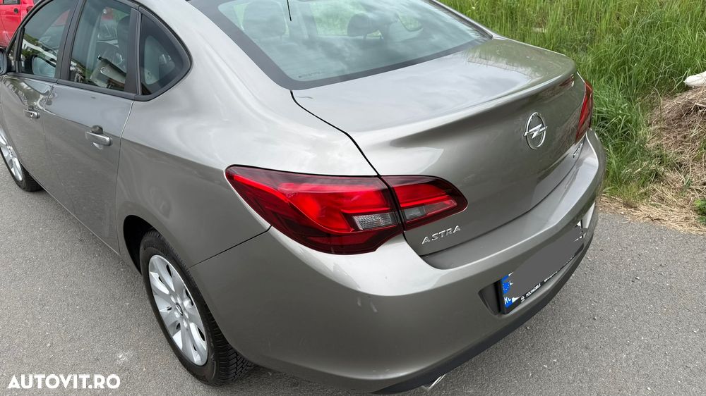 Opel Astra 1.4 Turbo ECOTEC Enjoy - 7