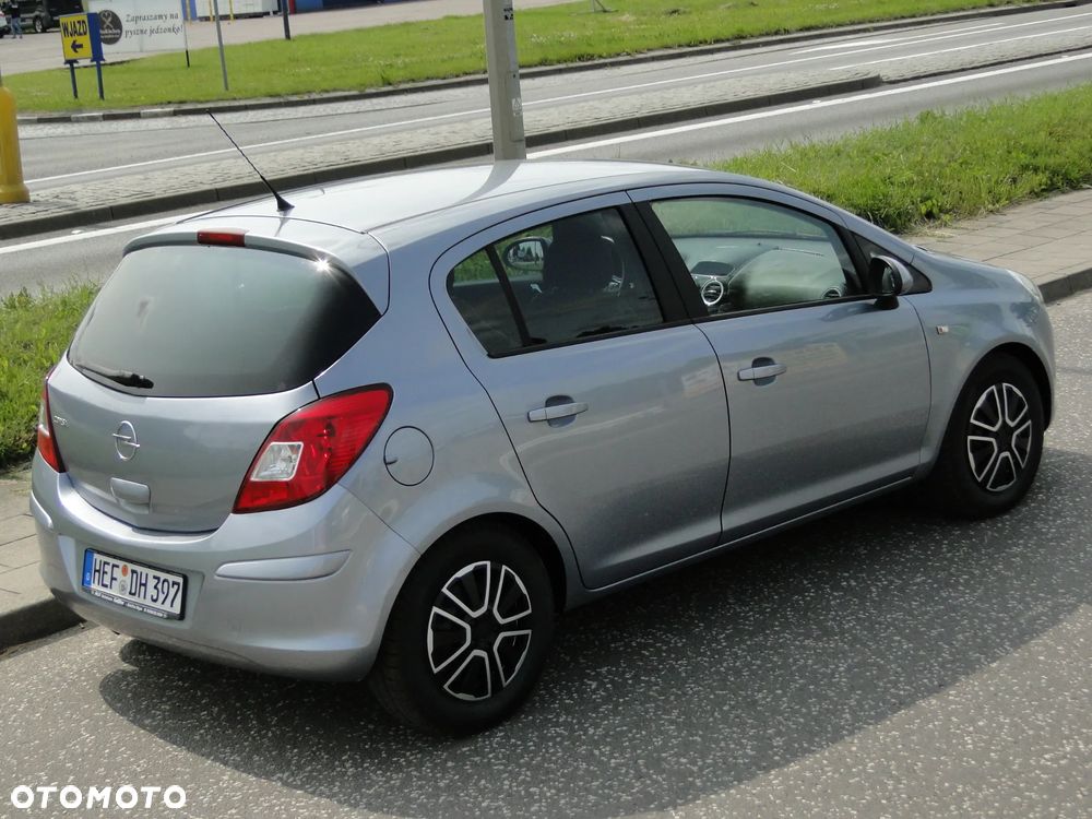 Opel Corsa 1.4 16V Edition 111 Jahre - 4
