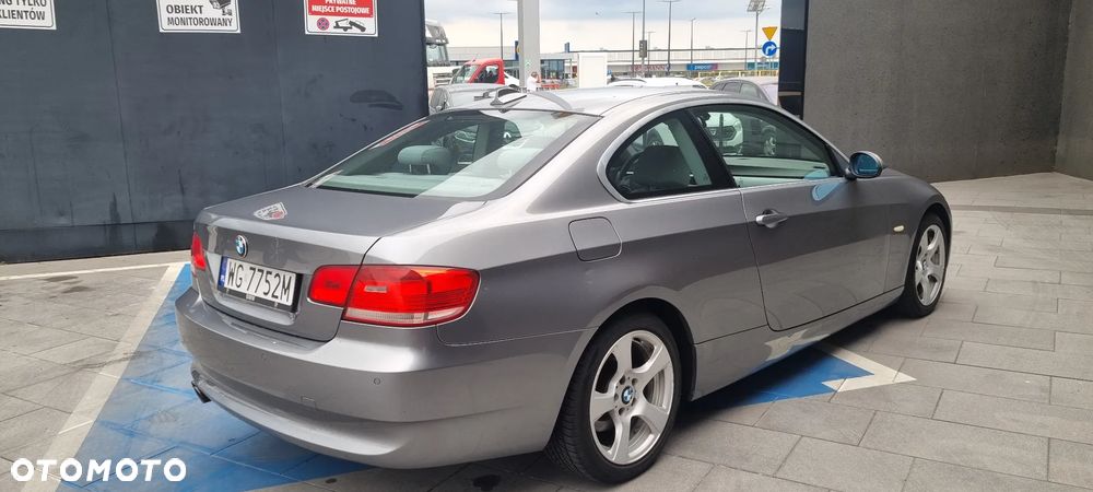 BMW Seria 3 325xi - 5