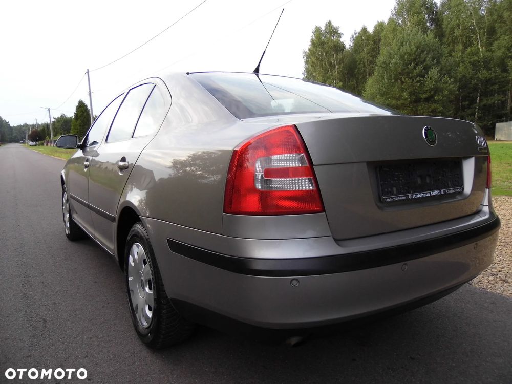 Skoda Octavia 1.6 Team Edition - 8